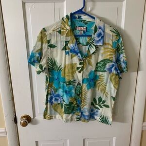 Jamaica bay women’s Tropical Floral Button-Front Blouse - Blue & Green